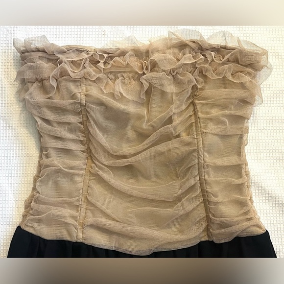 Elizabeth and James Elegant Black and Tan Strapless Wool Lace Mini Dress Size 6 - Picture 2 of 16